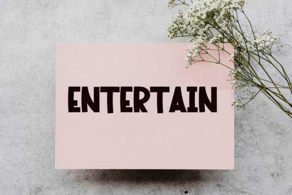 Entertain: The Modern Display Typeface for Elevated Web Design